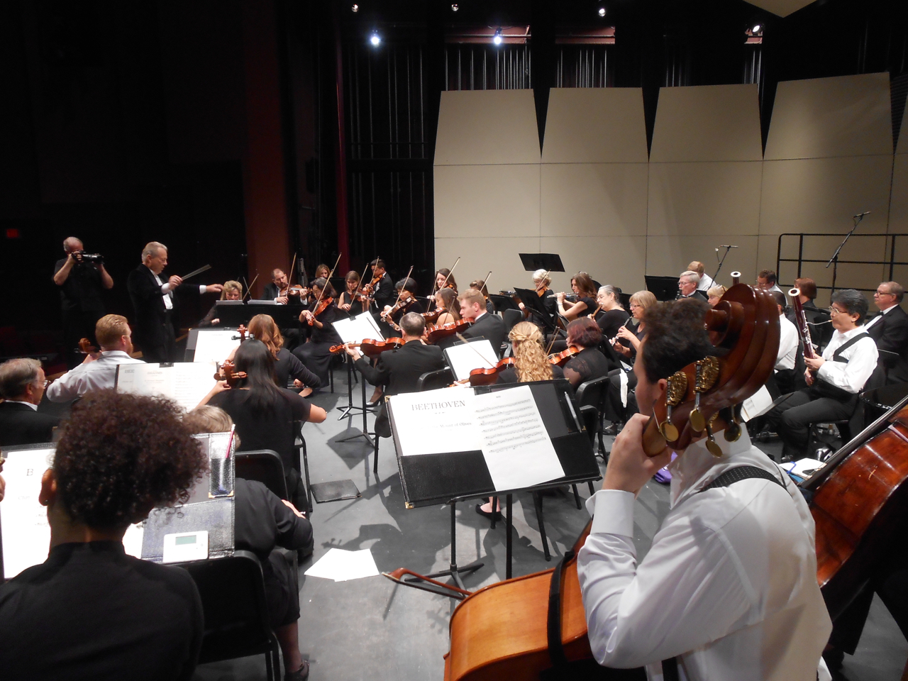 Poway Symphony Orchestra gathered together for a full ensemble performance view